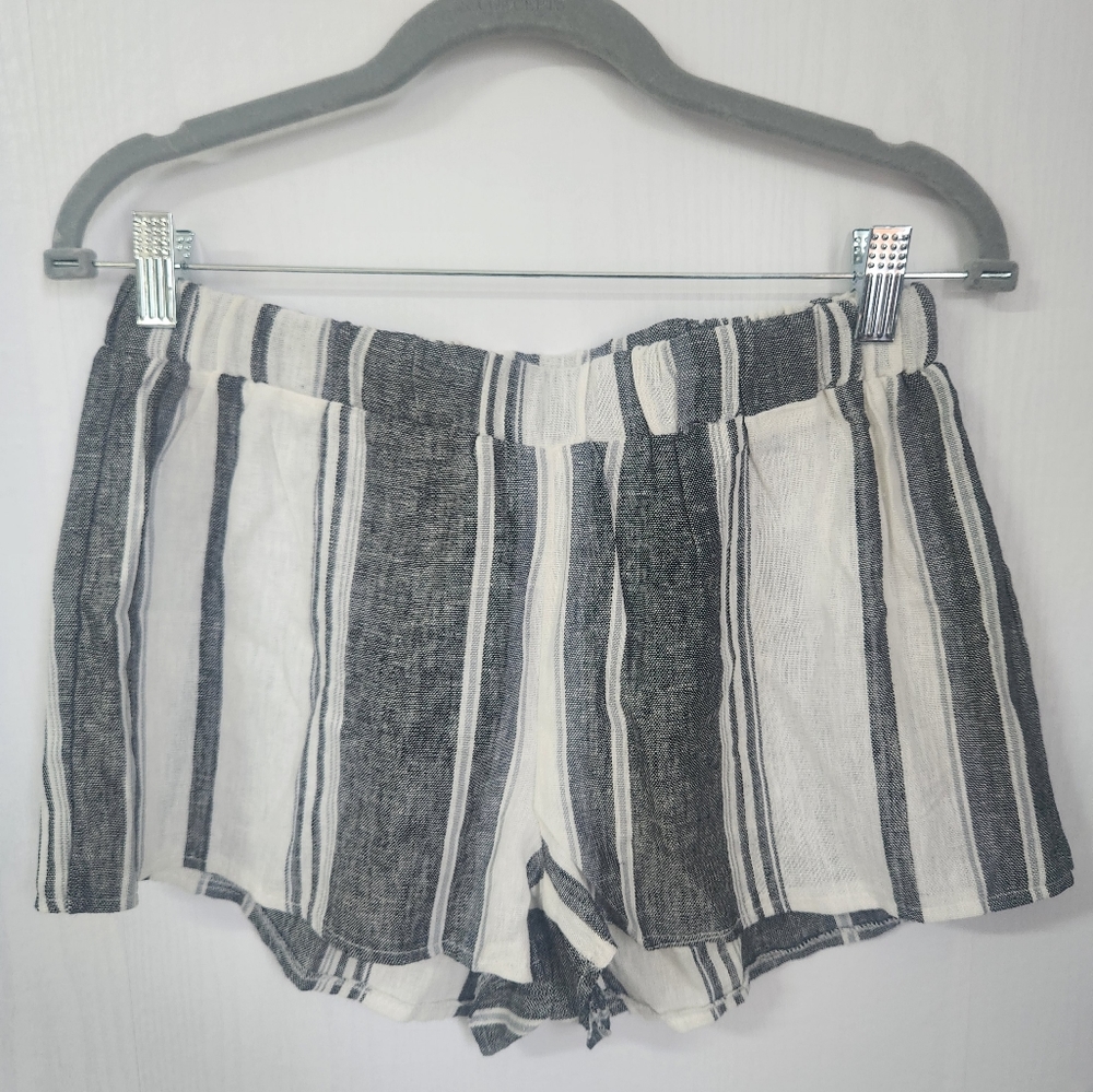 Workshop white & black combo stripe shorts S